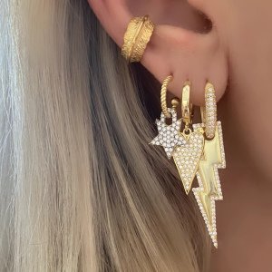 Gold Taşlı Şimşek Küpe